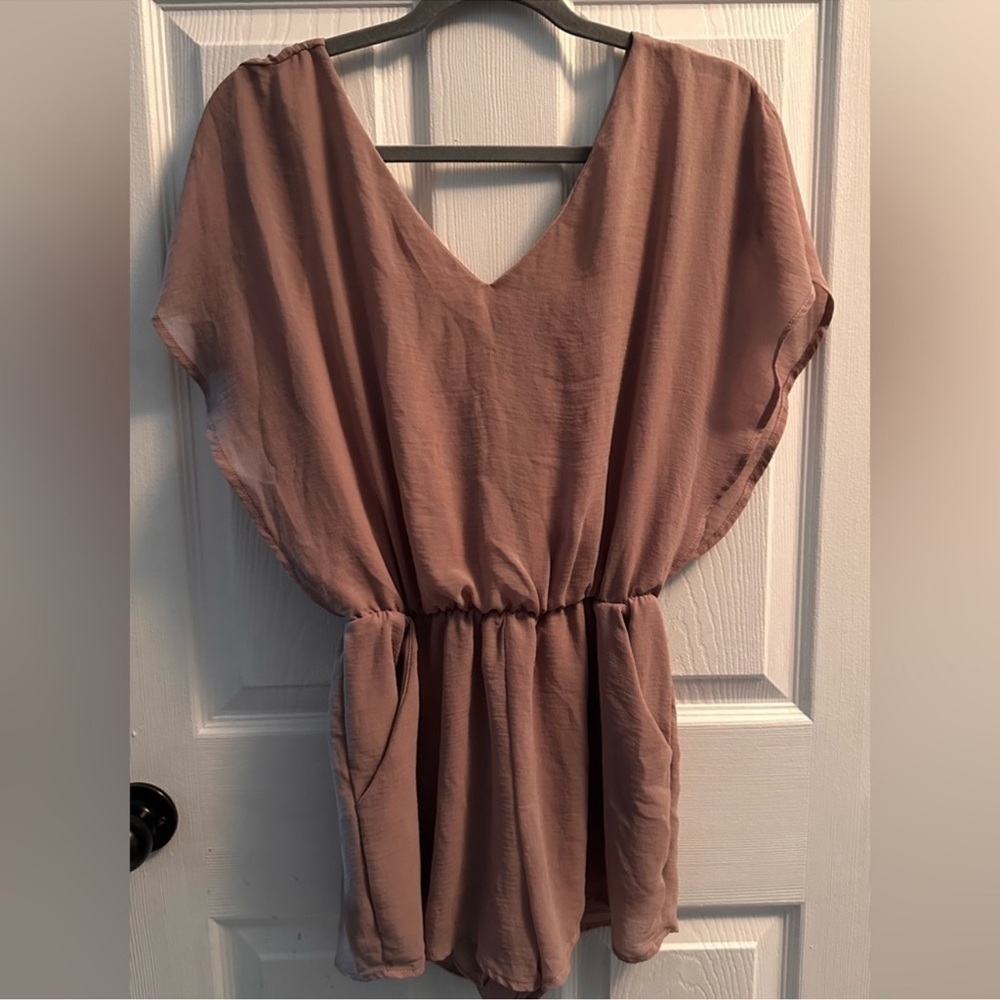 Flowy Romper With Pockets Size Medium